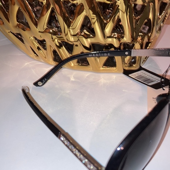New!!!Mestige Sunglasses - Picture 4 of 4